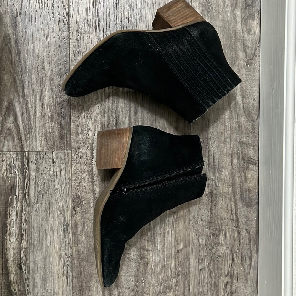 Black heeled booties